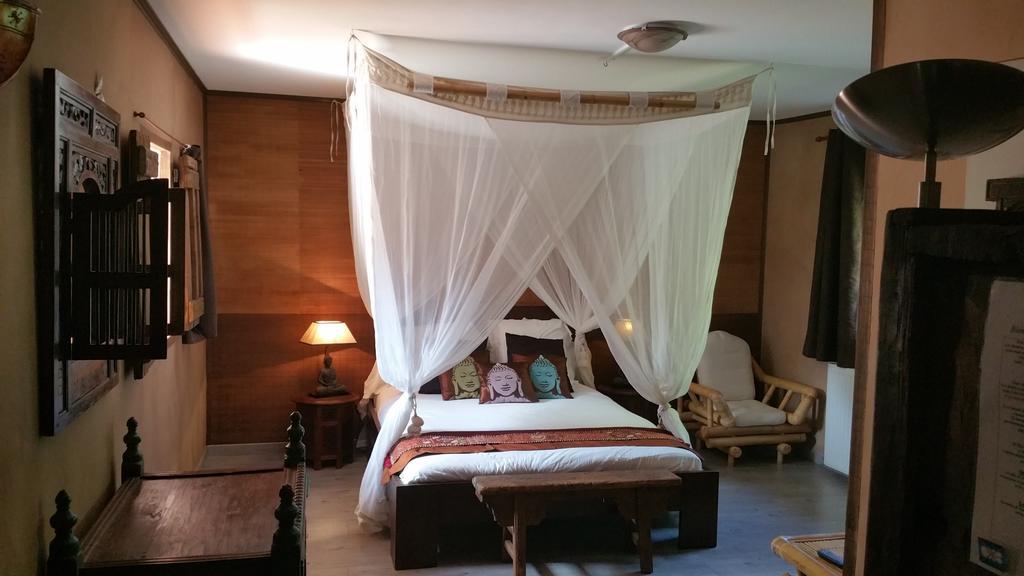 Le Domaine De Saint-Thomin Bed and Breakfast Nostang Rum bild