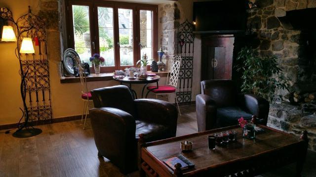 Le Domaine De Saint-Thomin Bed and Breakfast Nostang Exteriör bild