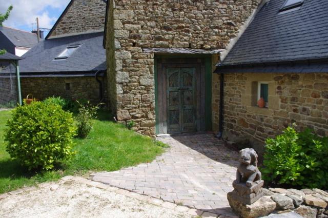 Le Domaine De Saint-Thomin Bed and Breakfast Nostang Exteriör bild