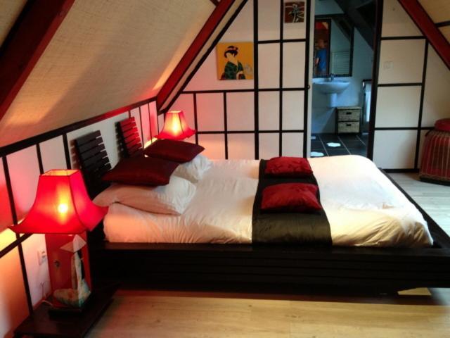 Le Domaine De Saint-Thomin Bed and Breakfast Nostang Exteriör bild