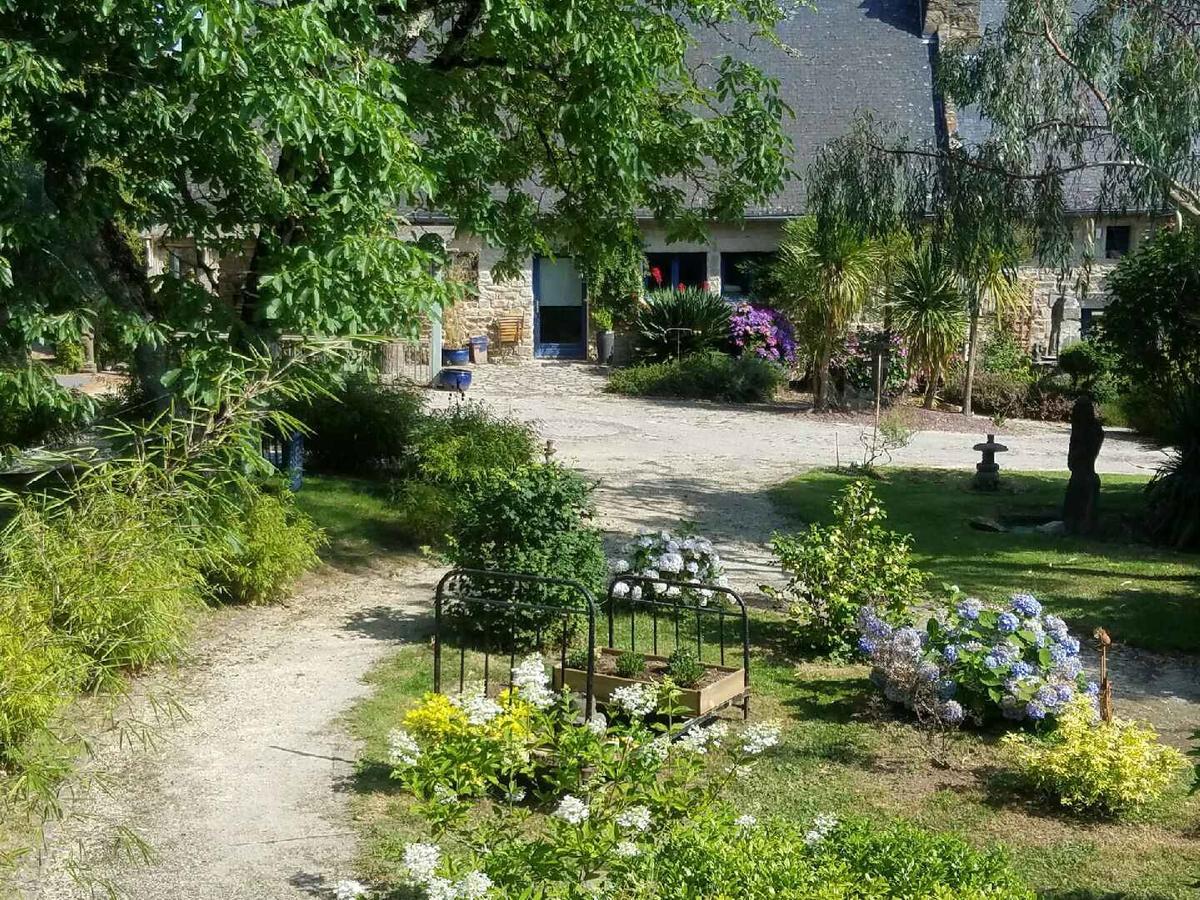 Le Domaine De Saint-Thomin Bed and Breakfast Nostang Exteriör bild