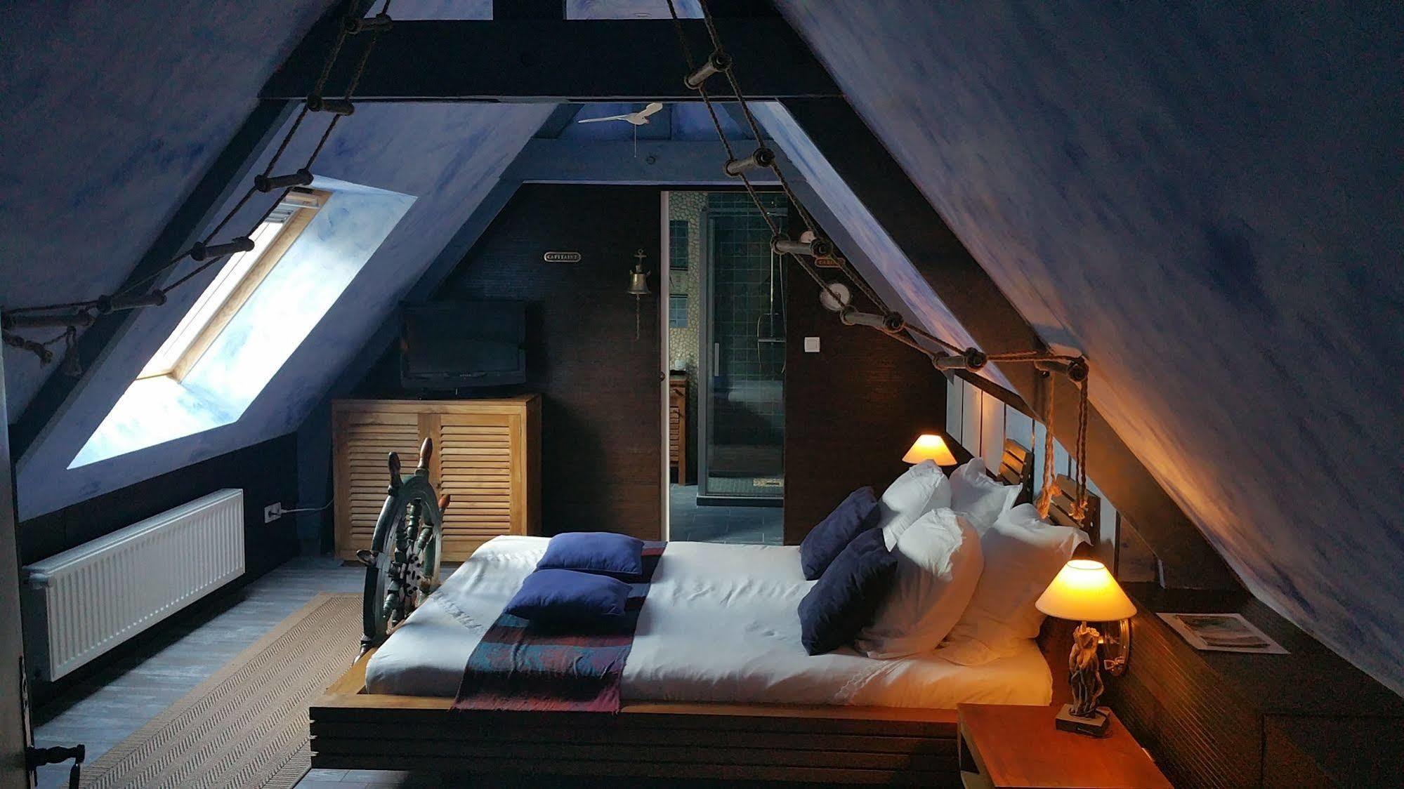 Le Domaine De Saint-Thomin Bed and Breakfast Nostang Exteriör bild